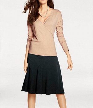 1к PATRIZIA DINI  Пуловер, розовый  Элегантный пуловер под запах. Подчеркивающая фигуру женственная форма с изысканным треугольным вырезом с длинными рукавами. Длина ок. 58 см для раз. 40. Приятный мя