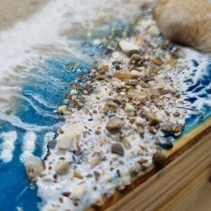 Шкатулка из дерева декоративная с морем из эпоксидной смолы wood-000614