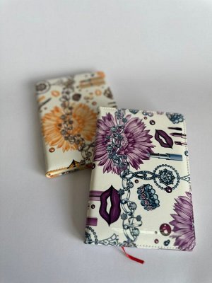 Блокнот ежедневник в клетку недатирован. "Косметика" 18*13 см