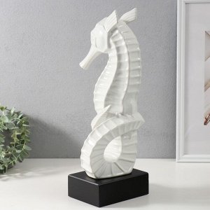 Фигурка керамика «Морской конек», белый, 15x12.5x42.5 см