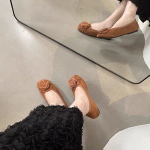 Балетки с декором в виде объемного цветка, коричневый