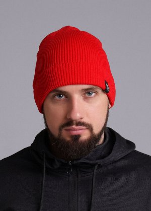 Шапка. Цвет: красный