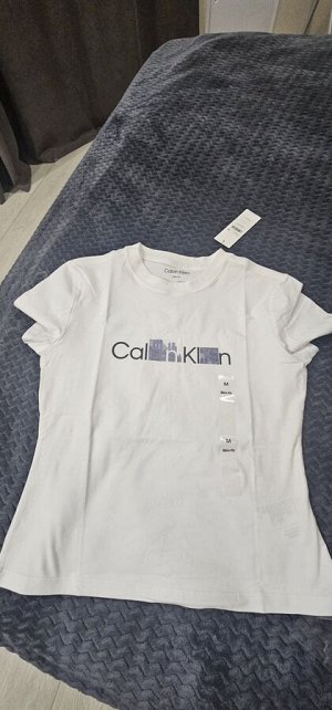 Белая футболка calvin klein