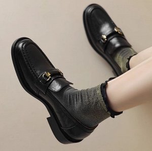 Женские лоферы с металлической пряжкой, черный
