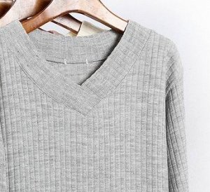 Тонкий свитер,светло-серый.