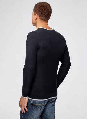 Пуловер с V-образным вырезом и контрастной отделкой