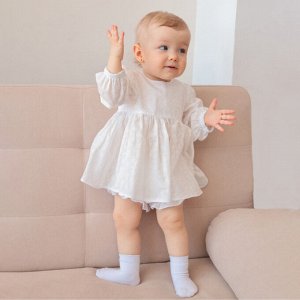 Комплект (Блузка и шорты) для девочки MINAKU цвет белый.