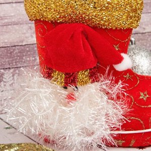 Подарочная упаковка "Сапожок" красный с Дедом Морозом и завязками