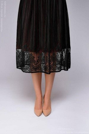 Платье бордовое длины миди с черной плиссированной кружевной юбкой