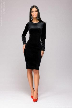 Платье бархатное черное длины мини с кружевной отделкой рукава