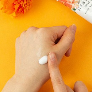Jigott Крем для рук с экстрактом гибискуса / Secret Garden Hibiscus Hand Cream, 100 мл