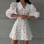 Стильные костюмы и платья