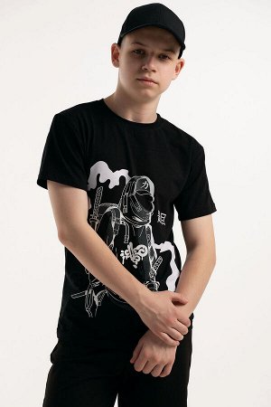 Костюм Варианты расцветки: черный
Ткань:  кулирка с лайкрой, Состав: Верх: 92% Хлопок 8%; Лайкра; Низ: 95% Хлопок; 5% Лайкра
Костюм для подростков состоит из двух изделий - футболки и шорт. Футболка в