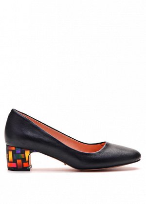 Туфли Кожа черная, кожа с цветным геометрическим принтом. Высота каблука 4см