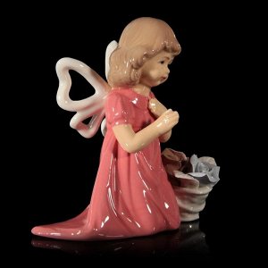 Сувенир керамика "Девочка в коралловом платье с корзиной роз" 14х12,5х6,7 см
