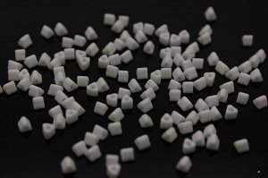 Бисер Toho Triangle (треугольник) 8/0 41 Opaque White 5 гр