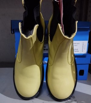 Boots for girl