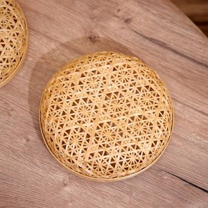 Шкатулка с крышкой плетёная, из бамбука 20х20х11 см
