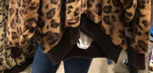 Свободный свитер коричневый леопард