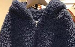 Куртка из искусственного меха синяя с капюшоном