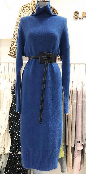 Платье шерстяное с высоким воротником синее