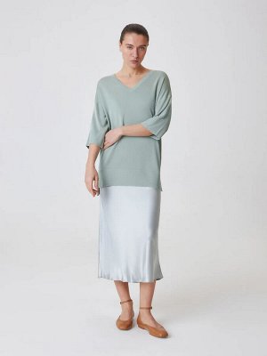 Oversize пуловер с разрезами