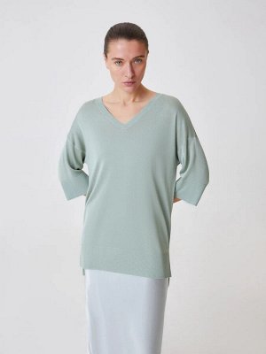 Oversize пуловер с разрезами