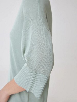 Oversize пуловер с разрезами