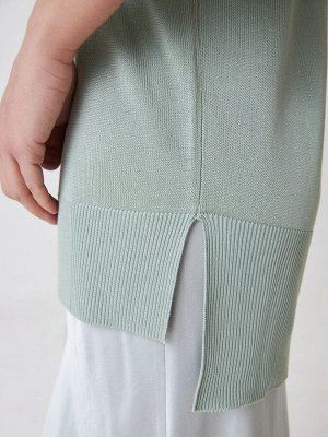 Oversize пуловер с разрезами