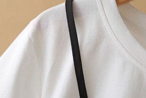 Футболка трикотажная комбинированная с круглым вырезом и принтом, как на фото