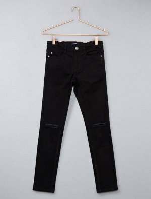 Узкие джинсы с потертостями