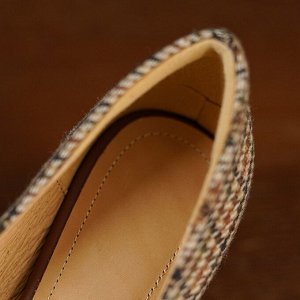 Туфли на толстом среднем каблуке, с принтом и декором, как на фото