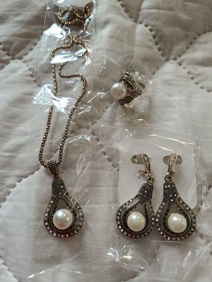 Кулон с цепью, серьги, кольцо