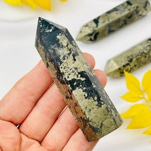 Кристалл из Пирита