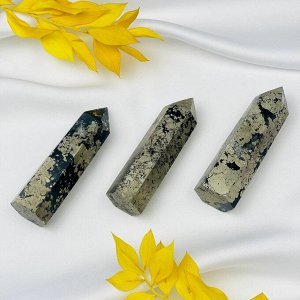 Кристалл из Пирита
