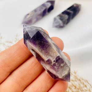 Кристалл двухконечный из камня Аметист