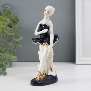 Фигурка керамика под фарфор «Балерина у станка», кобальт, 16.5x5.5x7.2 см