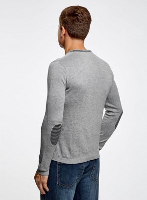 Пуловер с V-образным вырезом и декоративными пуговицами