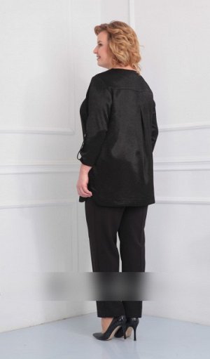Блузка Рост: 164-170 см. Прекрасная классическая блузка имеет прямой крой, поэтому отлично подходит для любого типа фигуры, выполнена с использованием двух тканей. Перед изделия с рельефами. На спинке
