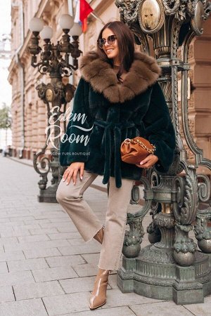 Норковое пончо с капюшоном из меха куницы