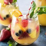 Освежающие напитки, соки, фреши-яркий фруктовый вкус