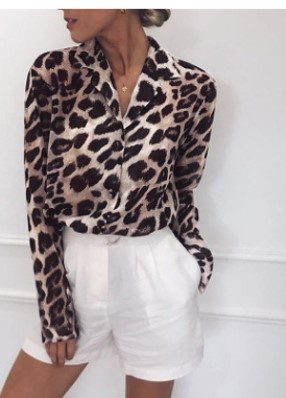 Леопардовая блузка с V вырезом и длинными рукавами