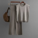 Женский костюм: жилет, принт &quot;зигзаг&quot; + брюки, цвет серо-коричневый