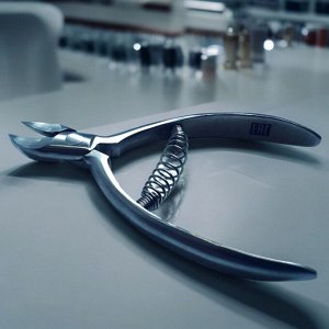 Кусачки для ногтей (особо для толстых и мужских ногтей) Bt-220 (20 mm), ergonomic, проф. заточка