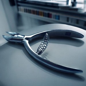 Кусачки для ногтей (особо для толстых и мужских ногтей) Bt-220 (20 mm), ergonomic, проф. заточка