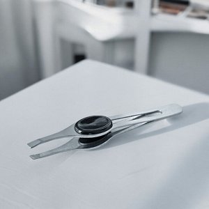 Пинцет косой косметический c большим чёрным силиконовым упором, с профессиональной заточкой, 312