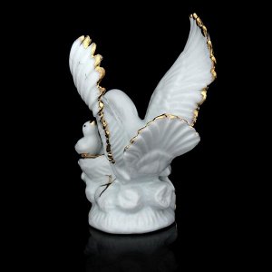 Сувенир "Белый голубь с птенчиками" со стразами