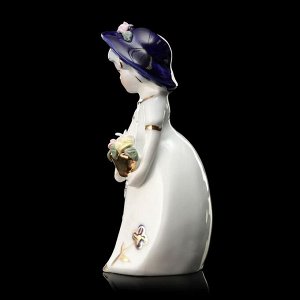 Сувенир керамика "Девочка в синей шляпке в платье с цветами" МИКС 11,5х6х7,5 см