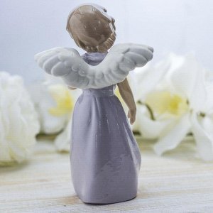 Сувенир керамика "Ангел в сиреневом платье с цветами" лак 18,5х11х5,5 см