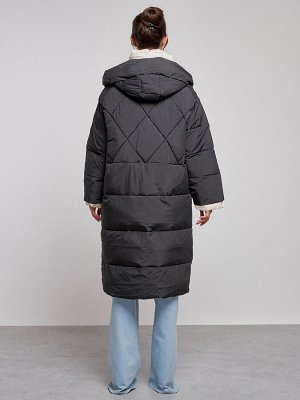 Пальто утепленное молодежное зимнее женское черного цвета 52393Ch